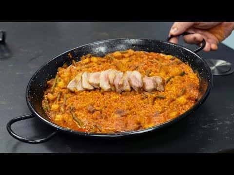Arroz con secreto ibérico y espárragos trigueros en paella