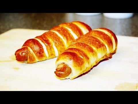 Pretzel Dogs (Würstchen im Brezelteig)