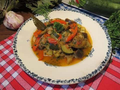Ratatouille provençale traditionnelle de la Mère Mitraille