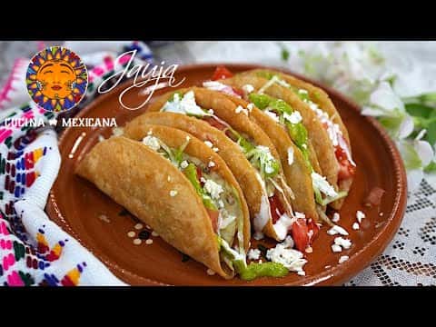 Tacos Dorados de Papa con Rajas y Queso