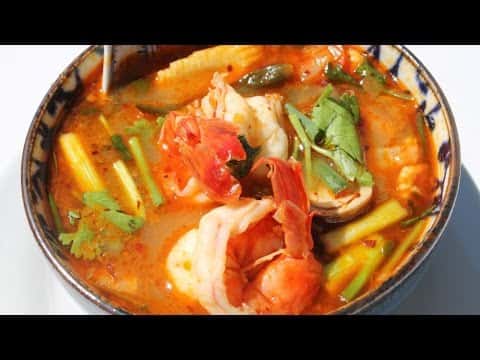 Tom Yam Kung - Soupe de crevettes thaïlandaise épicée et acidulée