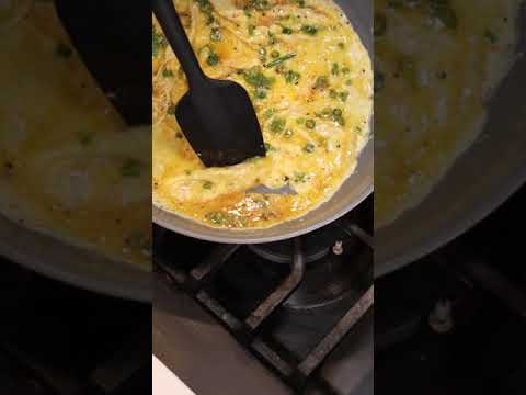 Pakistani Breakfast (Anda Paratha)