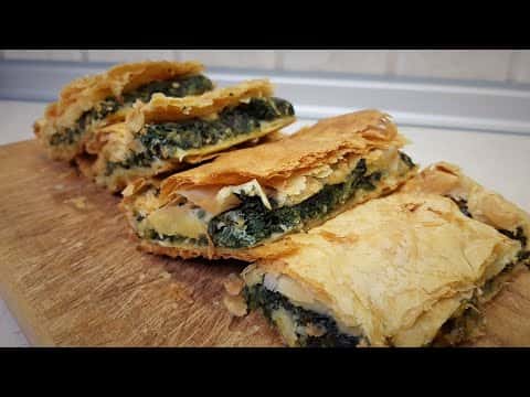 Εύκολη σπανακόπιτα με φύλλο σφολιάτας