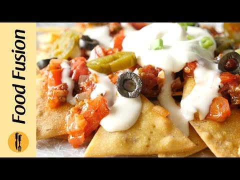 Nachos with Salsa & Cheese Sauce