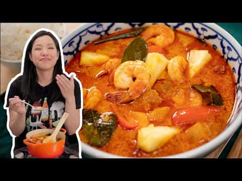 Thai Pineapple Curry with Shrimp (Gaeng Kua Sapparod Goong)