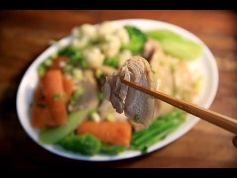 YouTube 上 6 款台式鹹水雞食譜：哪一種最適合你的廚房與口味？