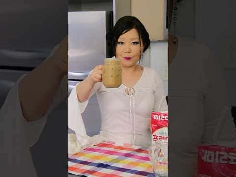 Korean Iced Coffee (Naeng-Keopi)