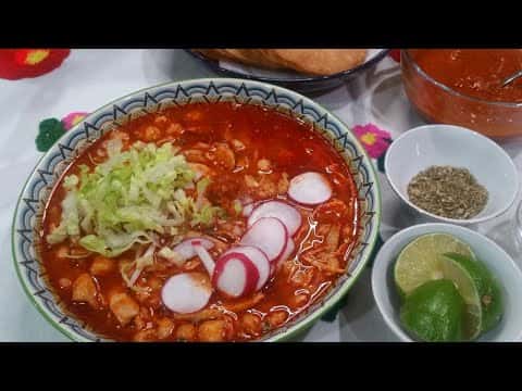 Pozole Rojo con Pollo