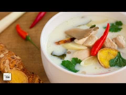 Sopa de pollo con leche de coco (Tom Kha Kai)