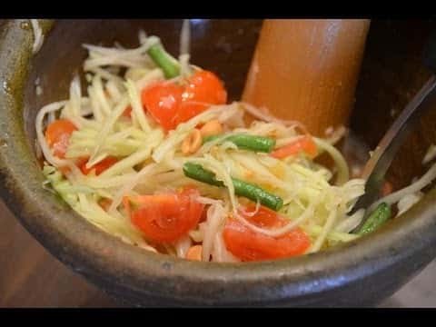 Green Papaya Salad (Som Tum)