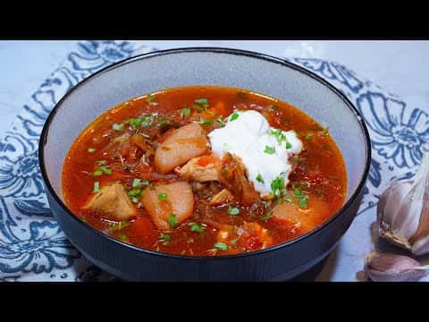 Borscht soup with chicken