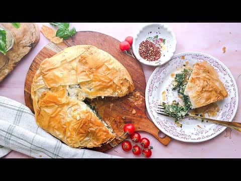 Easy Greek Spinach Pie (Spanakopita)