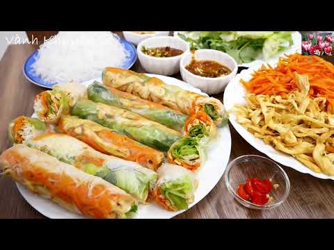 Gỏi cuốn chay và nước chấm đặc biệt