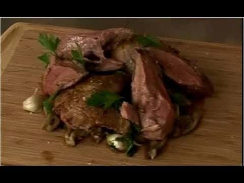 Canard confit aux échalotes et à l'ail