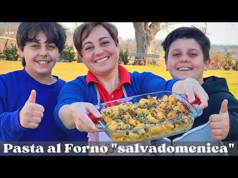 Pasta al forno salvadomenica con ragรน bianco