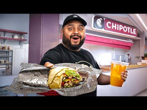 Combo de Burrito de Pollo Estilo Chipotle, Totopos y Agua Fresca de Mandarina