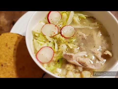 Pozole de Pollo Blanco