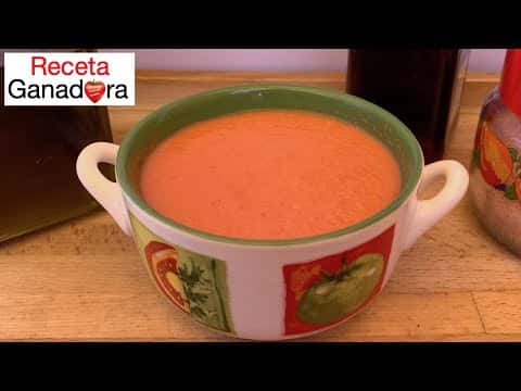 Gazpacho andaluz tradicional