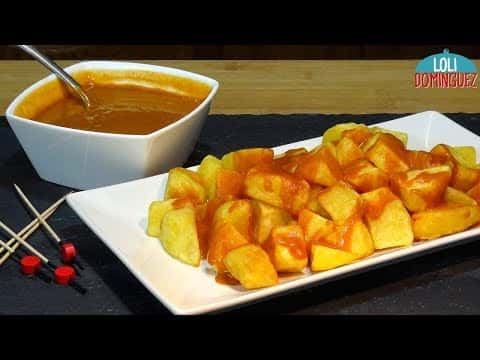 Patatas con salsa brava
