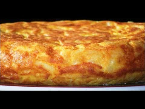 Tortilla de patatas tradicional española