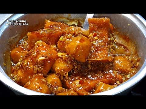 Đậu hũ và chả chay kho sả ớt
