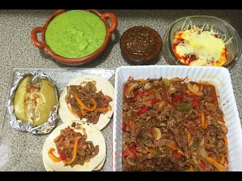 Fajitas de Res con Papas Preparadas y Salsa de Aguacate