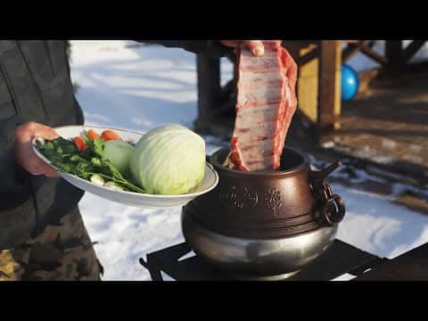 Наваристые щи со свиными ребрами в афганском казане
