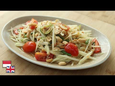 Som Tam (Salad Pepaya Muda khas Thailand)