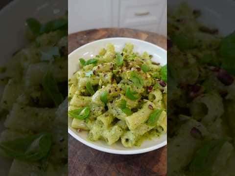 Pasta al Pesto di Pistacchio (Pistachio Pesto Pasta)