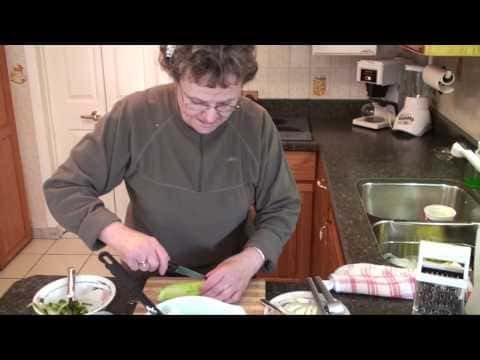 Eva's Classic Greek Tzatziki Sauce