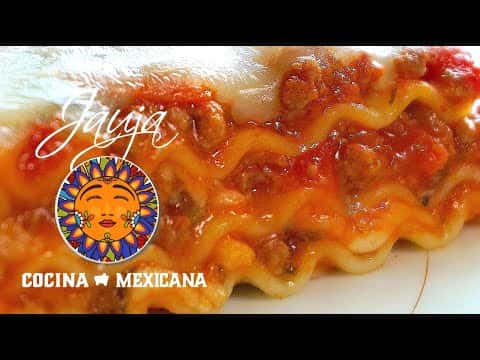 Lasaña de Carne Molida con Salsa de Jitomate y Bechamel