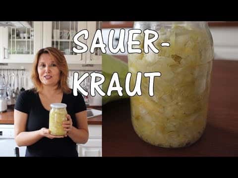 Klassisches selbstgemachtes Sauerkraut