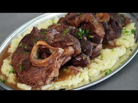 Osobuco al vino tinto con puré de patatas