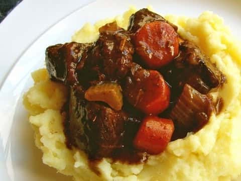 Beef Merlot (Budget Beef Bourguignon)