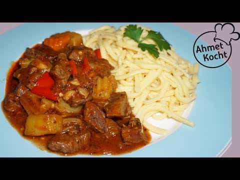 Gulasch mit Spätzle